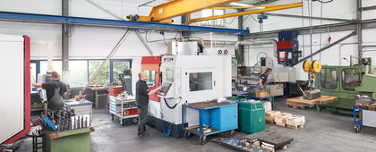 Kontrolle beim Werkzeugbau